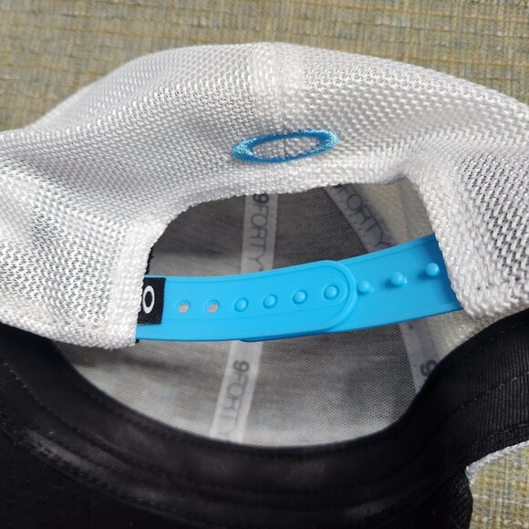 Oakley Mens Trucker Adjustable Gray White Wool Blend Baseball Cap Hat Snapback - Picture 3 of 5